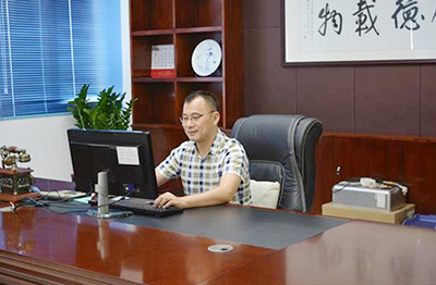 董事長-楊靖 董事長-楊靖